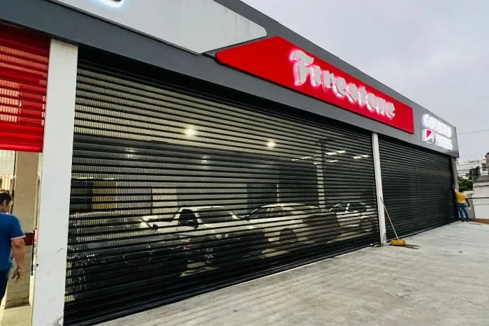 Portas de enrolar comercial